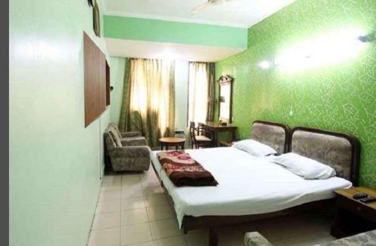 Hotel Sukant Palace เดลี ภายนอก รูปภาพ