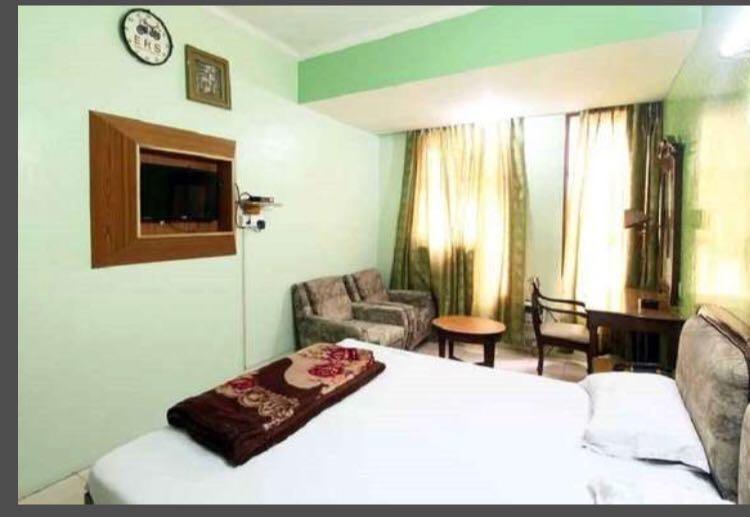 Hotel Sukant Palace เดลี ภายนอก รูปภาพ